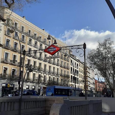 Hostal Daniel Madrid Exterior foto